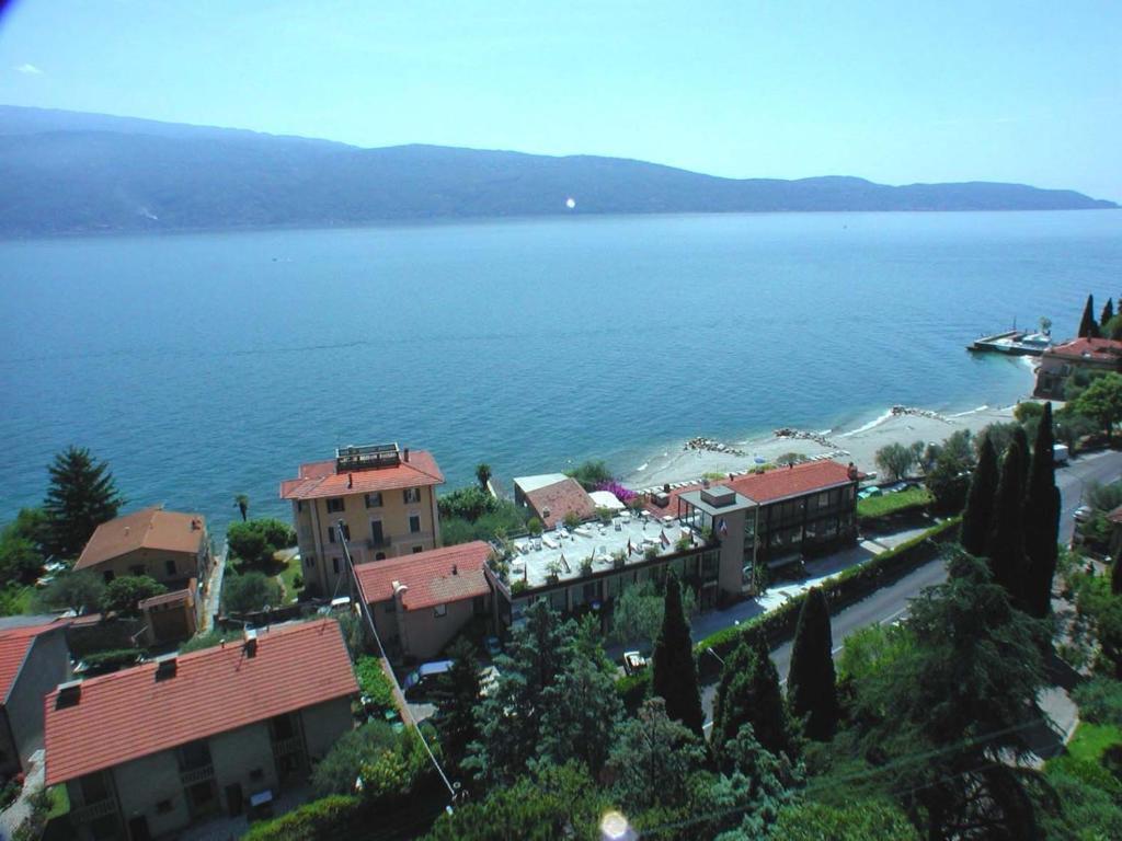 Hotel Lido Gargnano Exteriör bild
