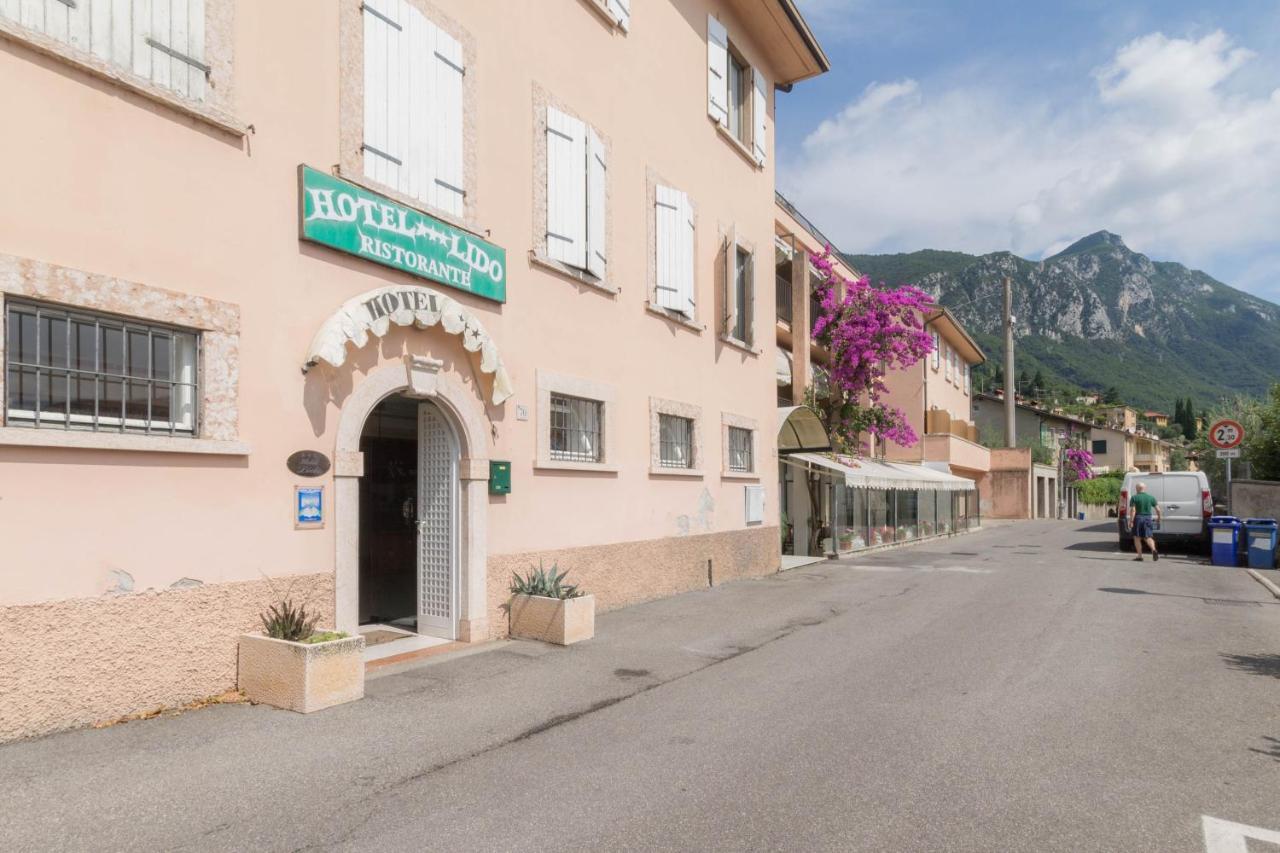 Hotel Lido Gargnano Exteriör bild