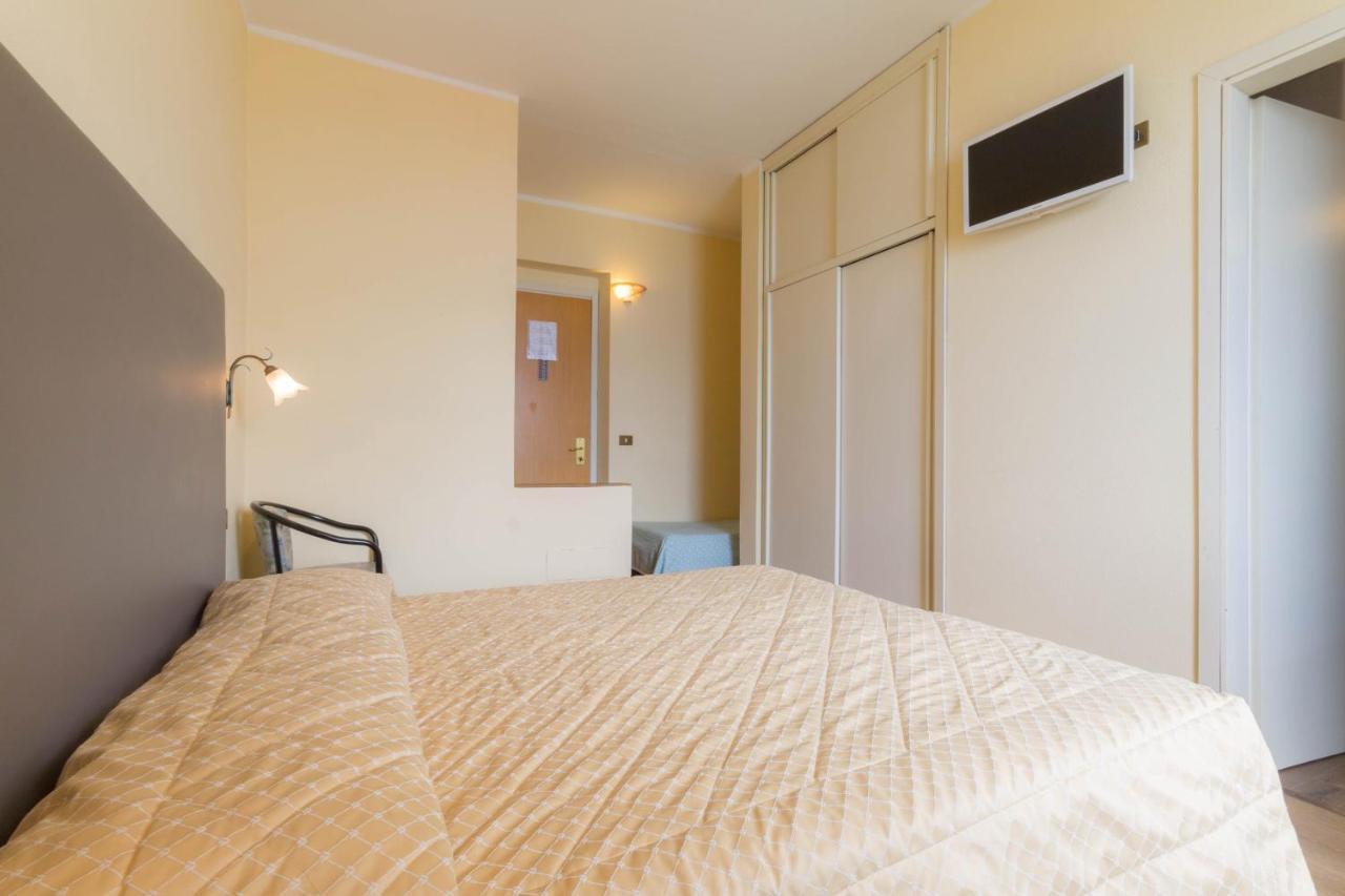 Hotel Lido Gargnano Exteriör bild