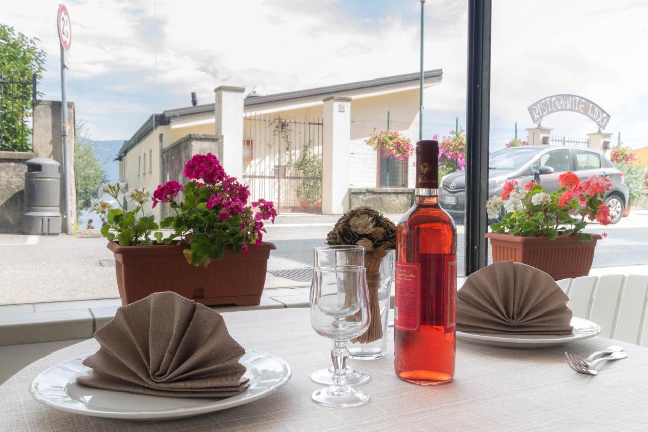 Hotel Lido Gargnano Exteriör bild